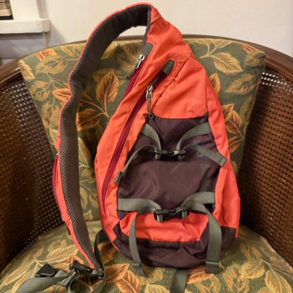 Patagonia Atom One Sling Shoulder Bag Pink, Purple